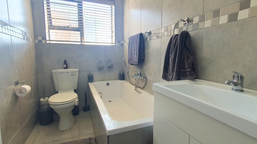 2 Bedroom Property for Sale in Dana Bay Western Cape